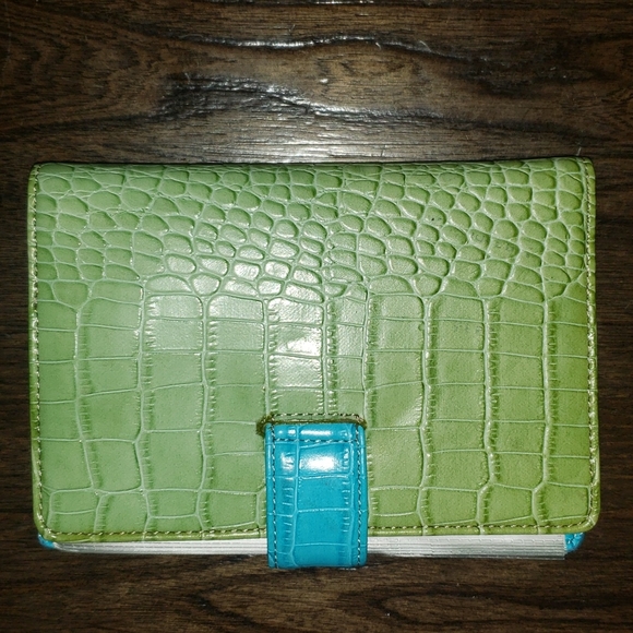 New Nine West Alligator Embossed Charm Chain 12 Page Photo Album - Picture 5 of 13